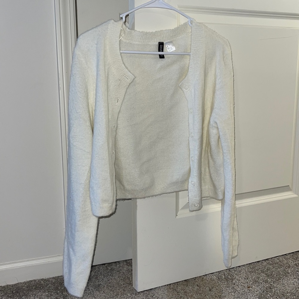 H&M Fuzzy Cropped Cardigan